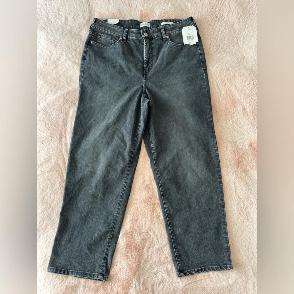 NWT The Wonderly "Sleek Sculpt" Cropped Straight Leg Jeans
